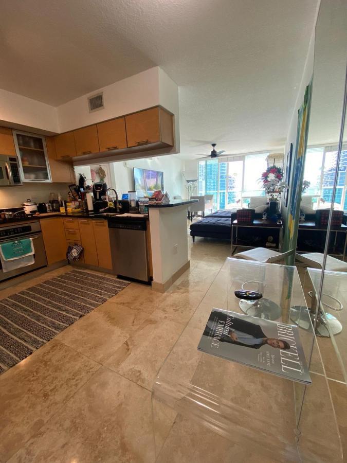Comfortable Room In The Brickell City Center Area ไมอามี ภายนอก รูปภาพ